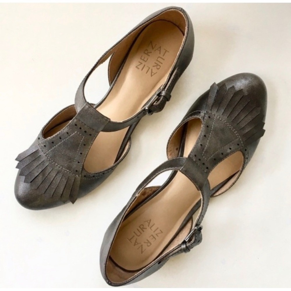 Naturalizer Pewter Silver Kilted Fringe T-Strap Flats 8.5 Metallic Brogue Shoes